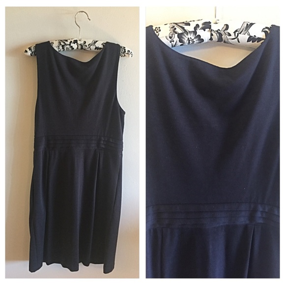 Laundry | LBD with Buttons | Size 6 - Picture 3 of 3